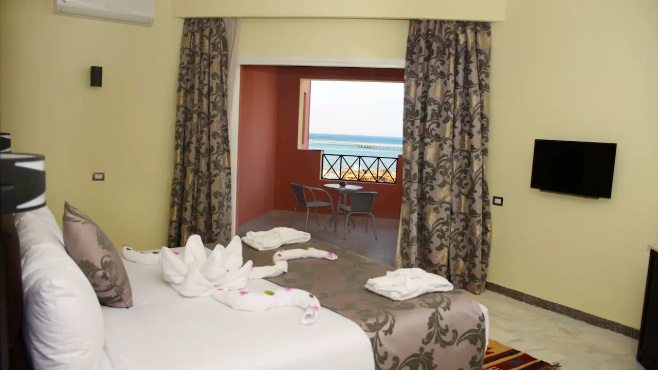 الفندق كازا ماري ريزورت - مرسى علم